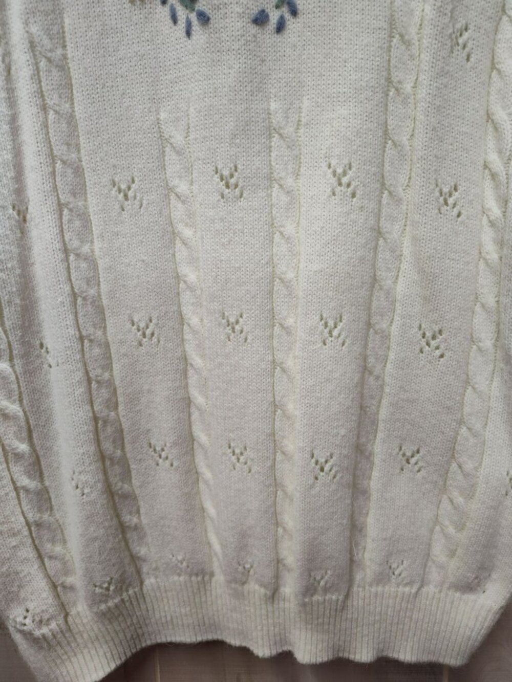 Alfred Dunner Stunner L/S Sweater Sz L Floral Embroidery Pearl Buttons Pointelle - Picture 6 of 7